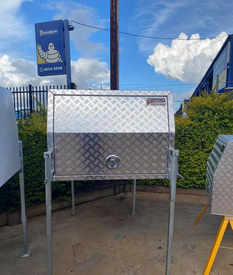 STAFFORD INDUSTRIAL UTE CANOPY 1200MM X 1780MM X 860MM ALU CHECKER PLATE 2 DOOR